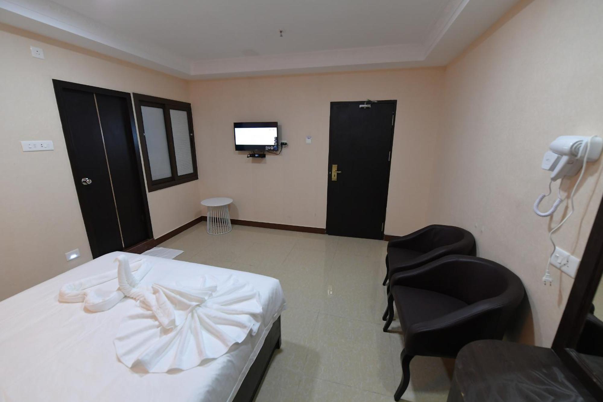 Coastal Grand Hotel Sampath Tiruchirappalli Екстериор снимка