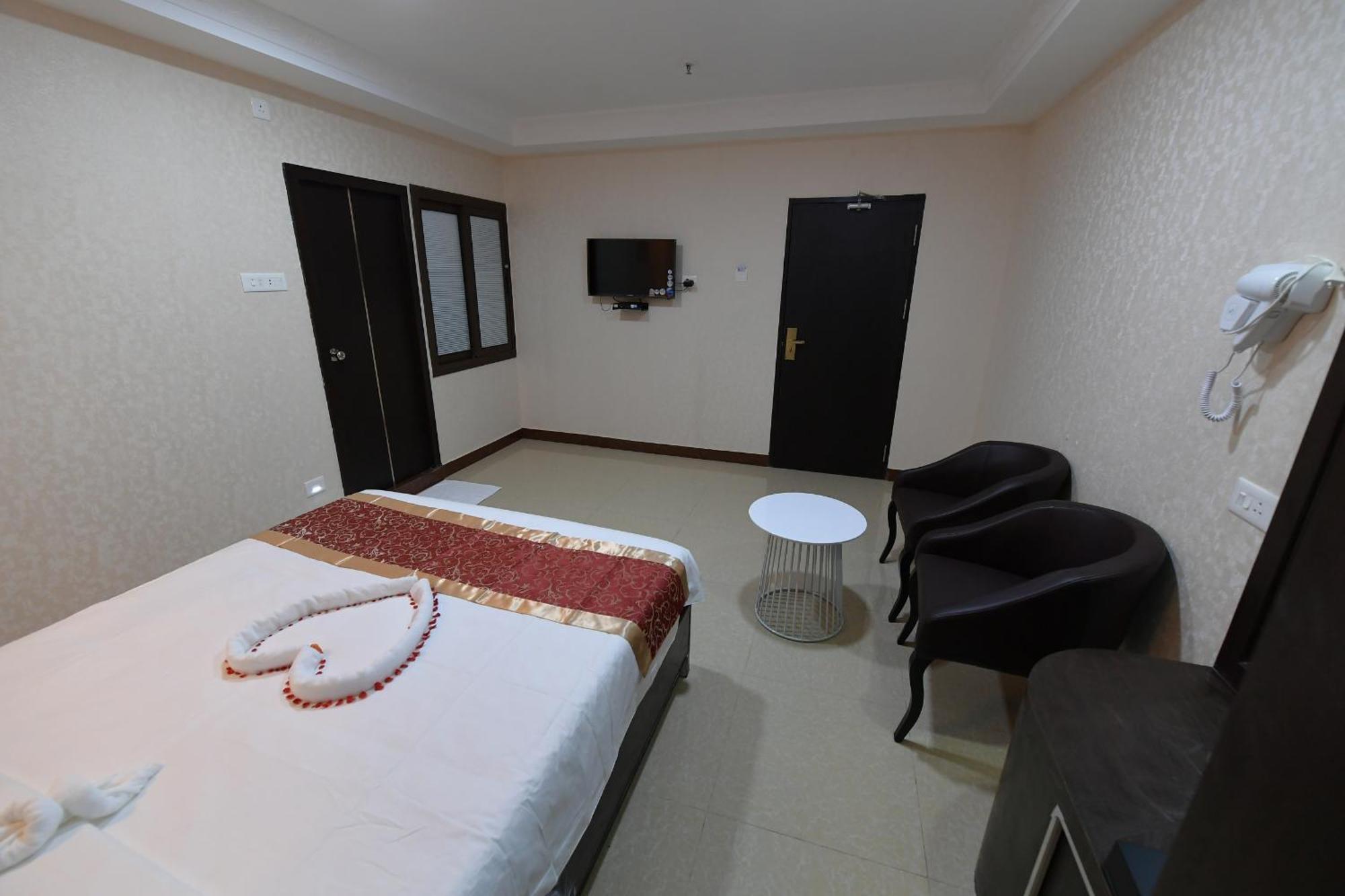 Coastal Grand Hotel Sampath Tiruchirappalli Екстериор снимка