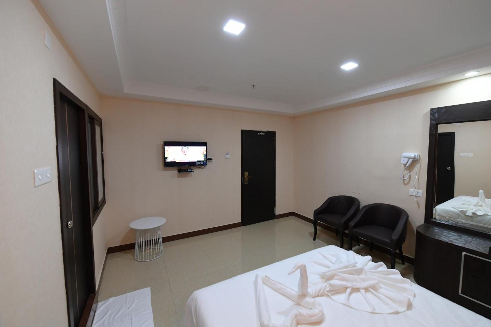 Coastal Grand Hotel Sampath Tiruchirappalli Екстериор снимка